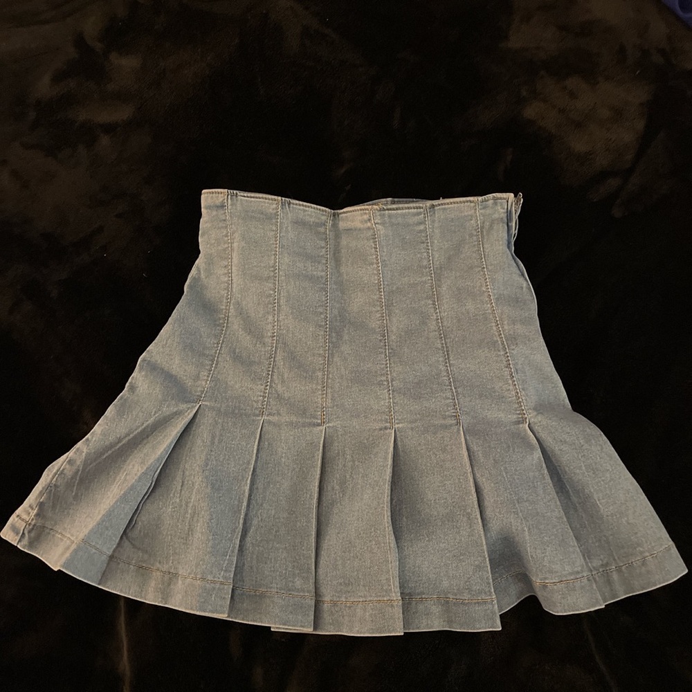 Cute small pleated Jean skirt